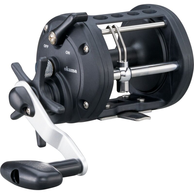 OKUMA Classic CLX Levelwind 300LA RH fishing reel with durable black housing, ergonomic handle, and levelwind system for smooth line distribution.